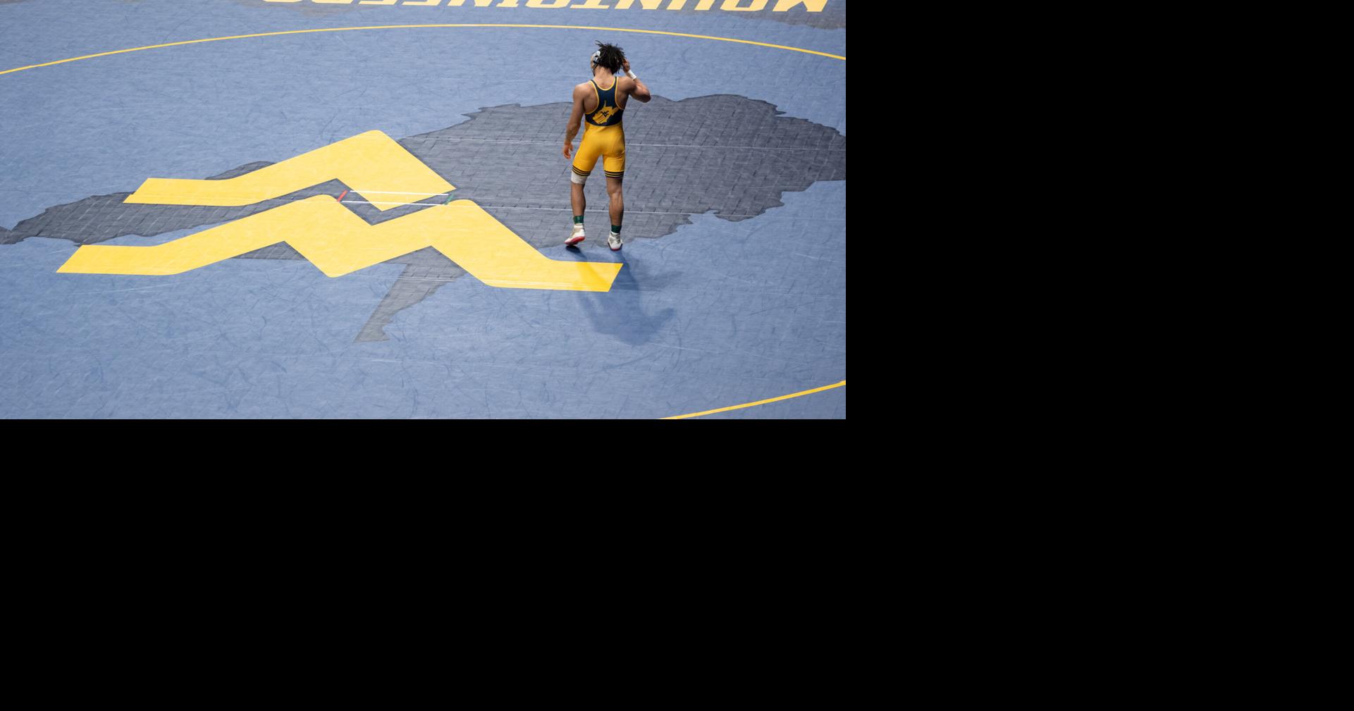 No. 18 Wrestling upsets No. 15 Northern Iowa to snap losing streak