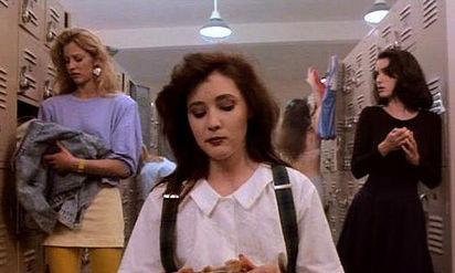 Movie Muse Veronica From Heathers Fashion Friday Thedaonline Com Before starring as veronica in heathers, winona ryder was best known for entertaining audiences with her role as lydia in tim burton's wild and quirky beetlejuice. movie muse veronica from heathers