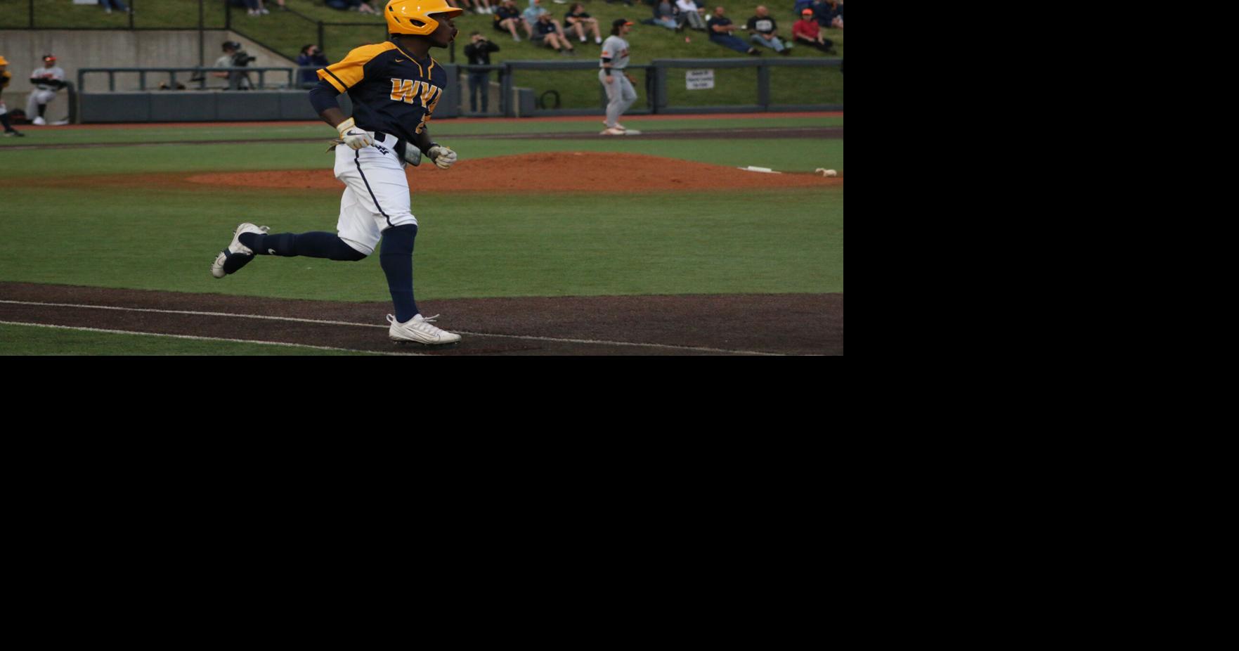 WVU baseball takes game two in back-and-forth against Kansas Jayhawks, 10-7, Baseball