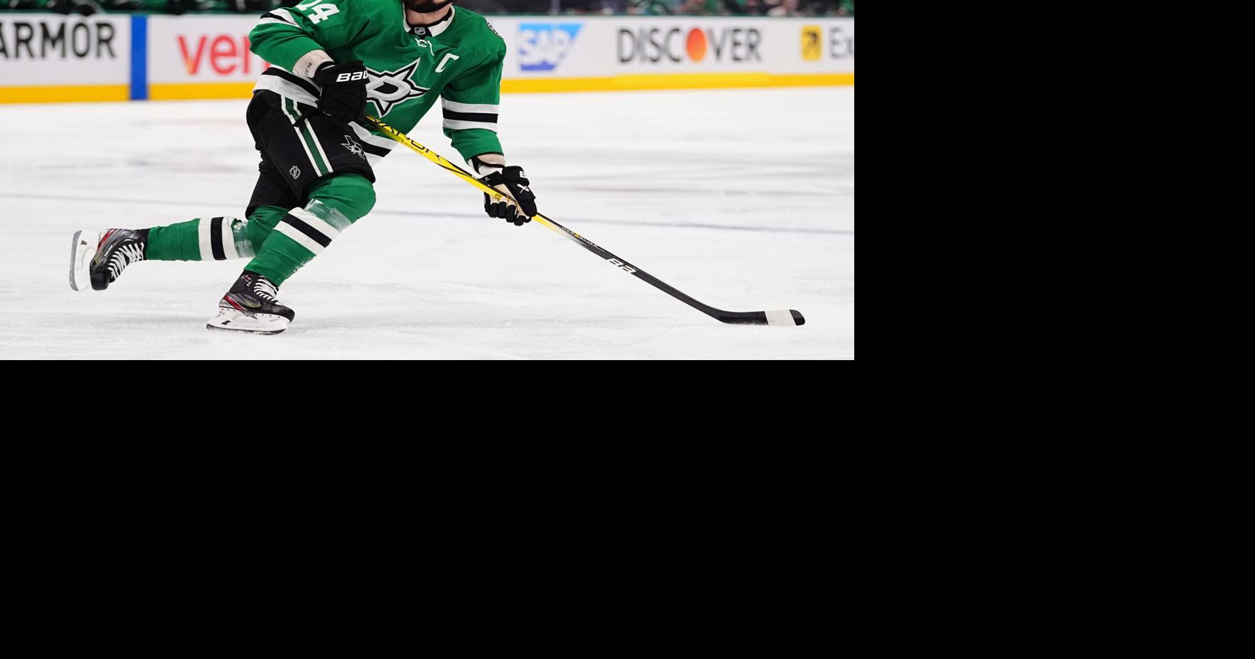 Dallas Stars captain Jamie Benn signs a 1-year deal to stay with his