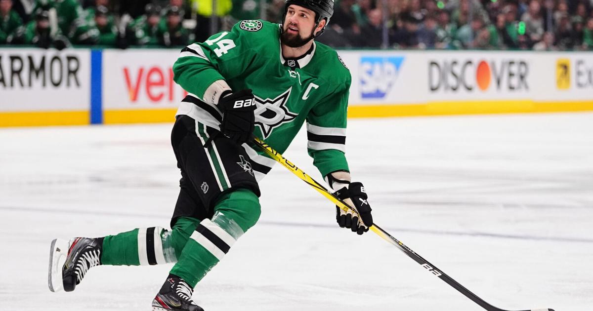 Dallas Stars captain Jamie Benn signs a 1-year deal to stay with his
