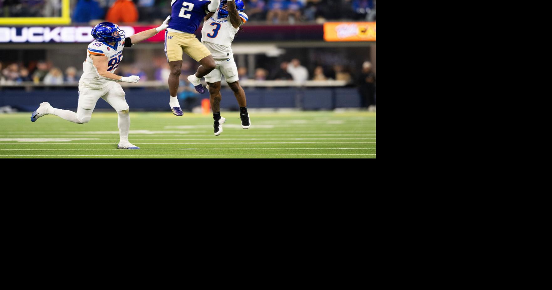 Williams throws 4 TD passes and Washington has 5 INTs in 38-10 rout of Boise State in LA Bowl