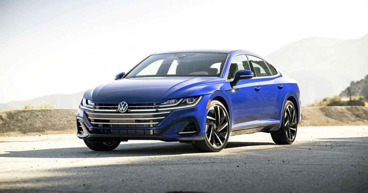 Edmunds compares: Volkswagen Arteon vs Kia Stinger