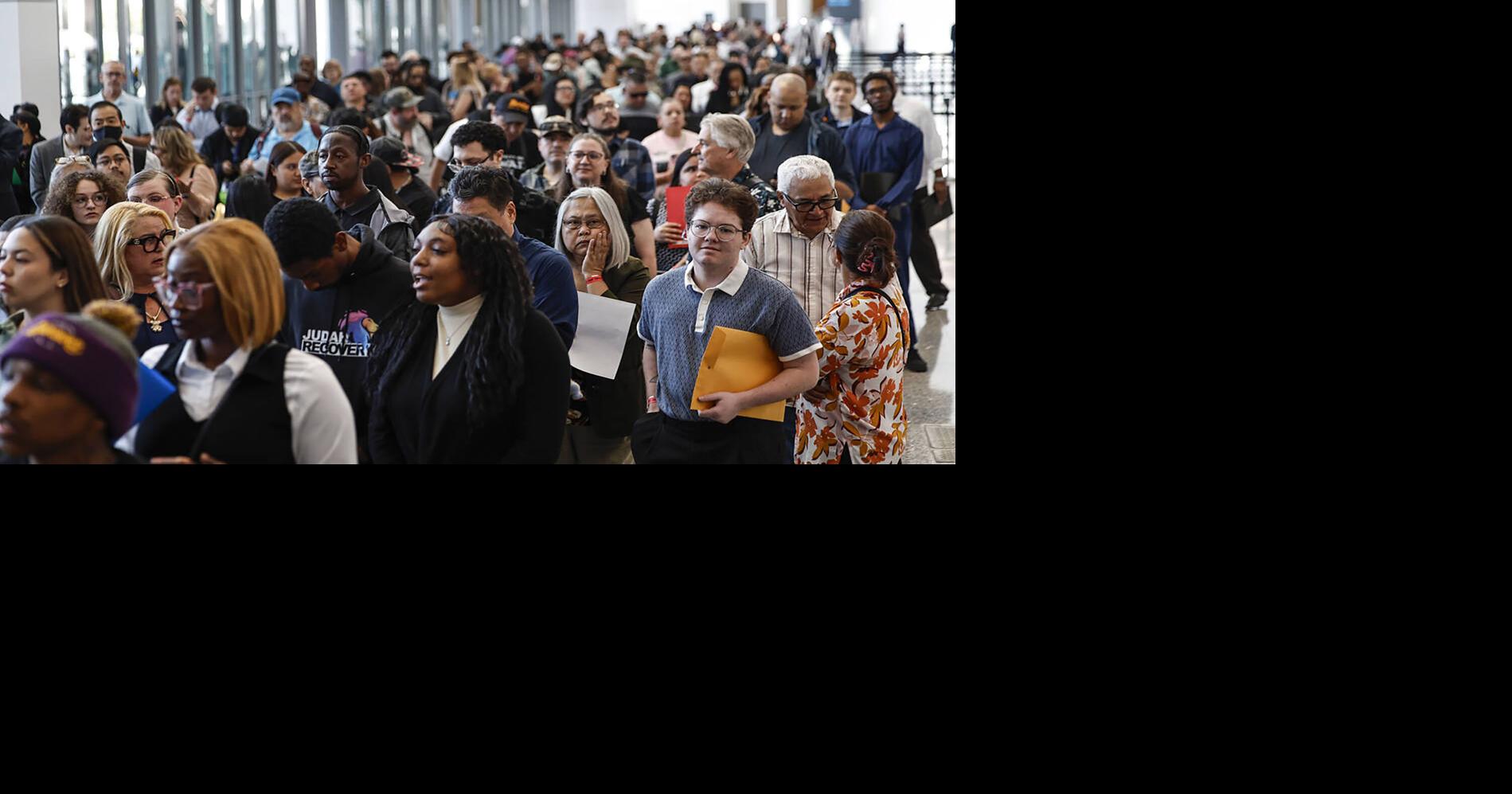 US employers unexpectedly shed jobs; unemployment rate falls Augusta Saraiva, Bloomberg News Aug 7, 2026 51 mins ago