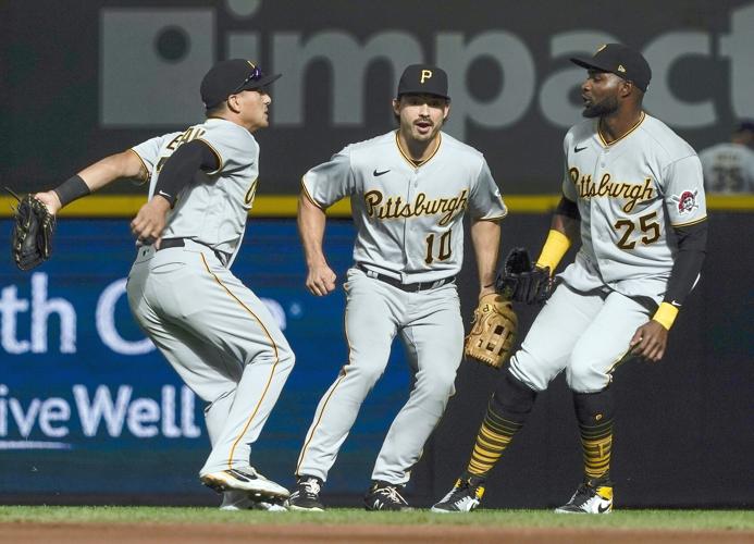 Bucs top Brewers in extras