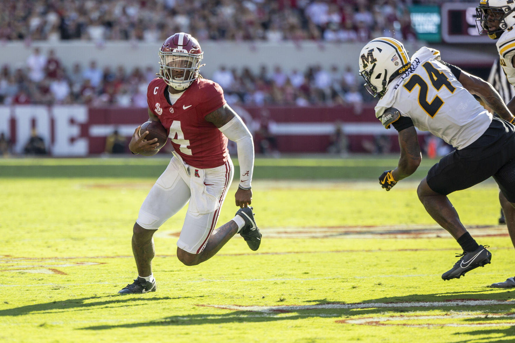 Miller Rushes For 2 TDs, No. 15 Alabama Picks Off 3 Passes In 34-0 Win ...