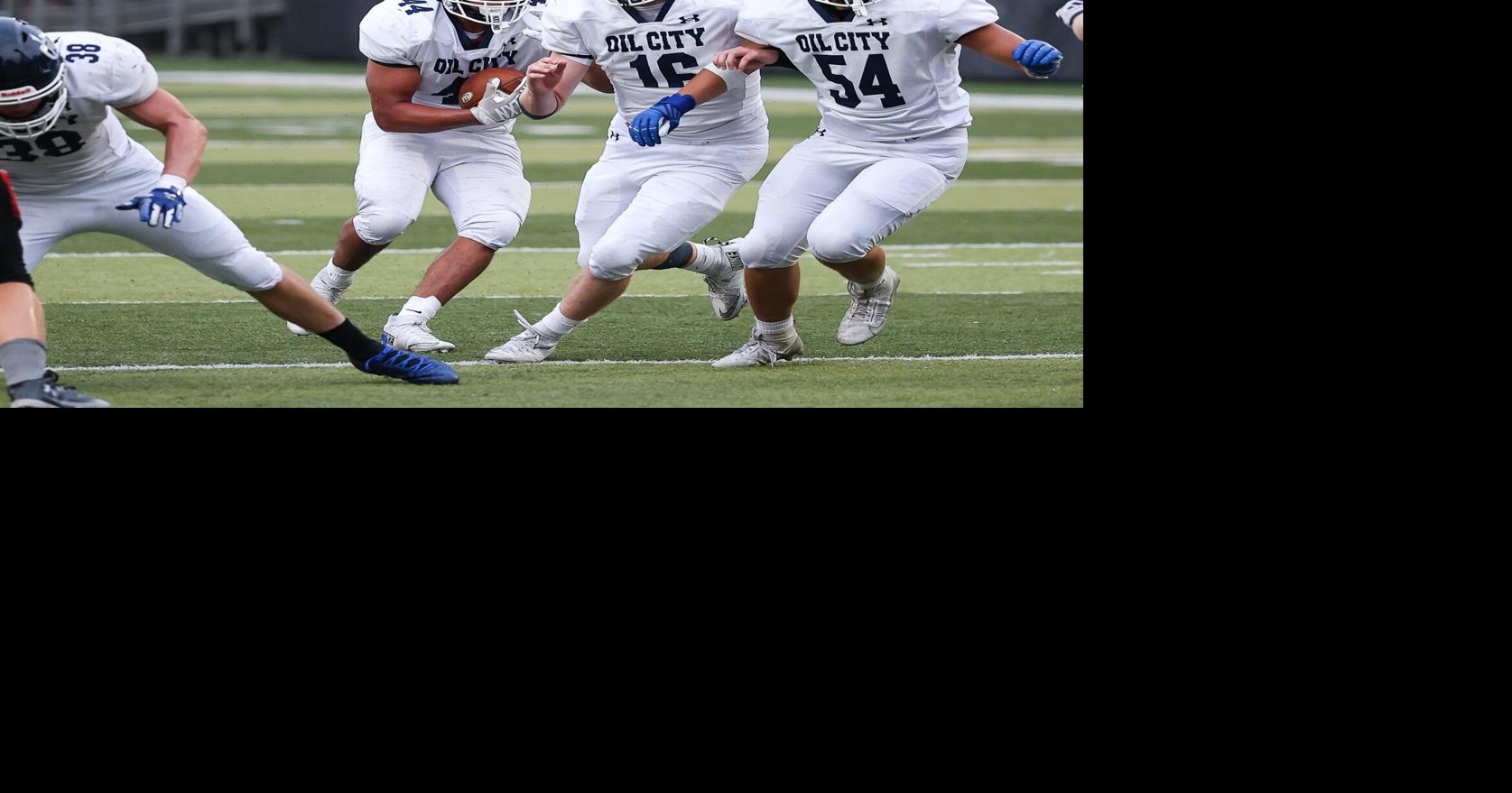 Oilers kick off season with 14-8 win