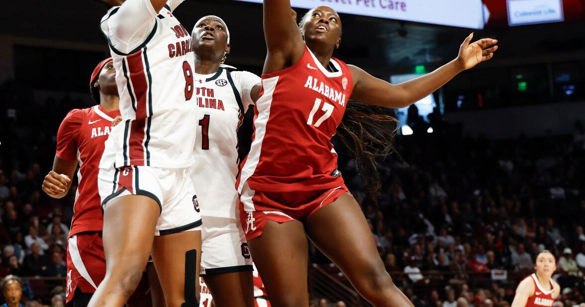 Edwards leads way with 25 as No. 3 South Carolina wins 24th straight game over Alabama
