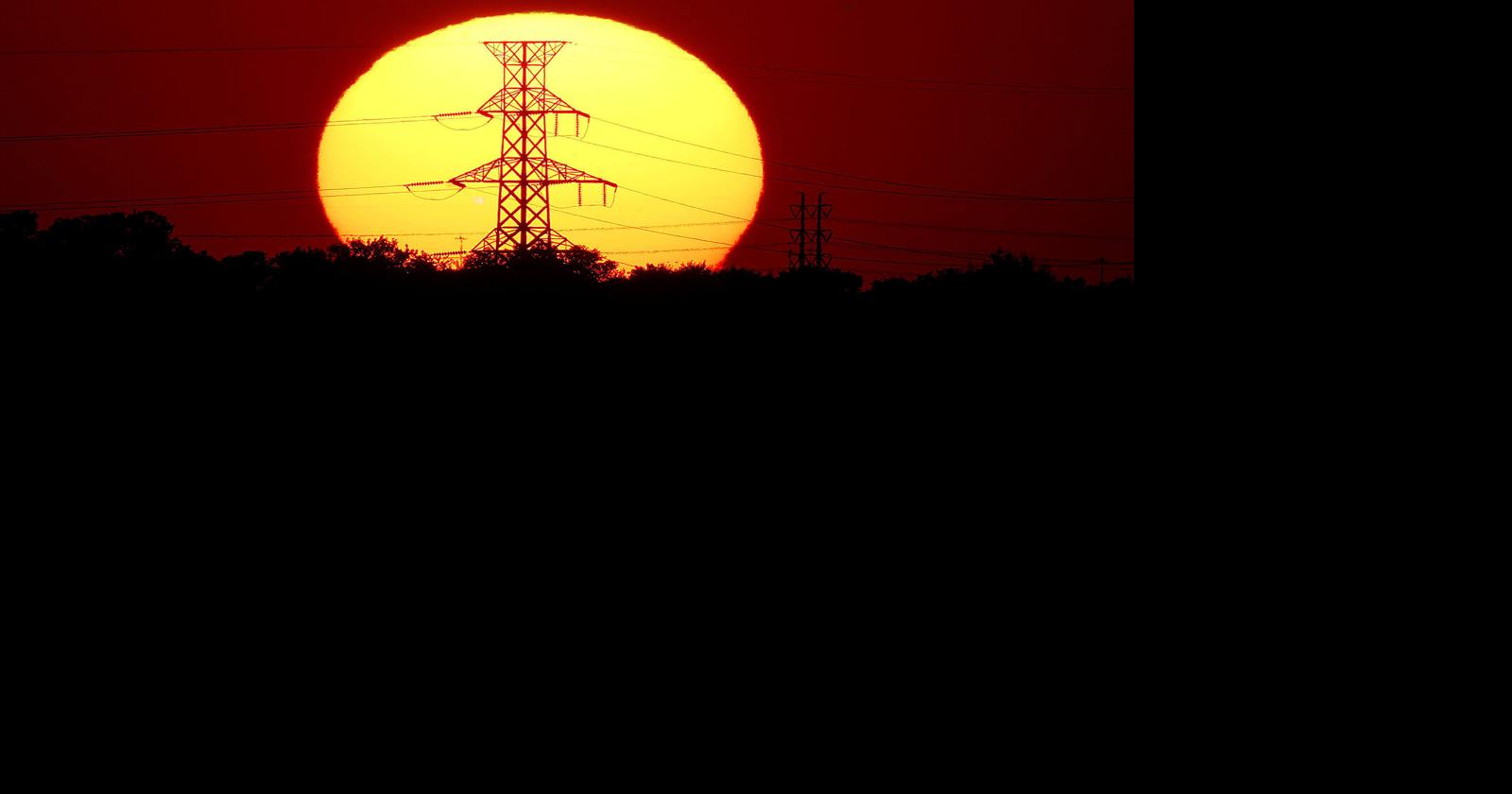 Texas investor-owned utilities cut power at 3 times the rate of co-ops and public utilities. Here's why