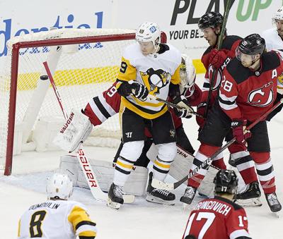Pens dust Devils, 5-2