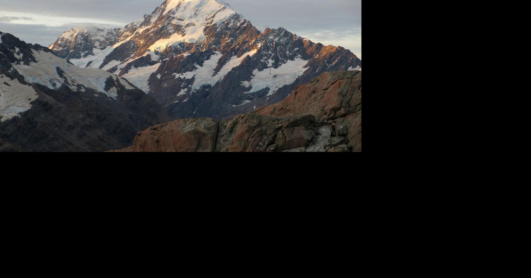 2 climbers die and 2 more rescued on New Zealand's highest peak