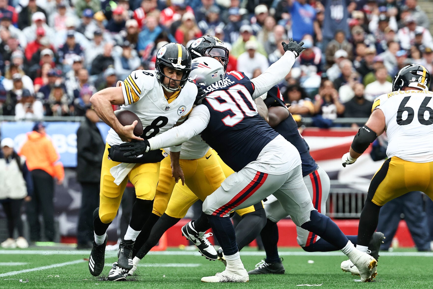Steelers’ offense goes from bad to worse in an ugly loss to Patriots ...