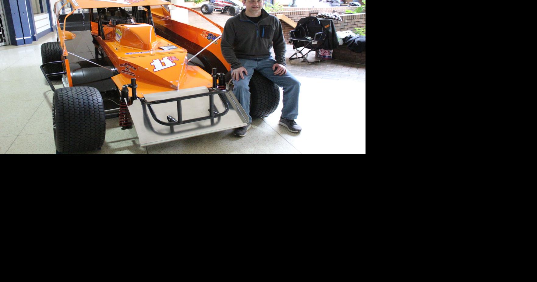 Brad Rapp | Features | thederrick.com