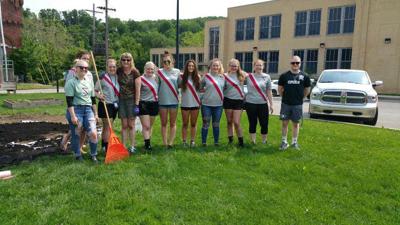 Soccer team helps out in Franklin