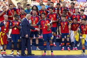 Rep. Jeffries mocks Trump as attention-seeking ‘old man in the club’ at World Cup