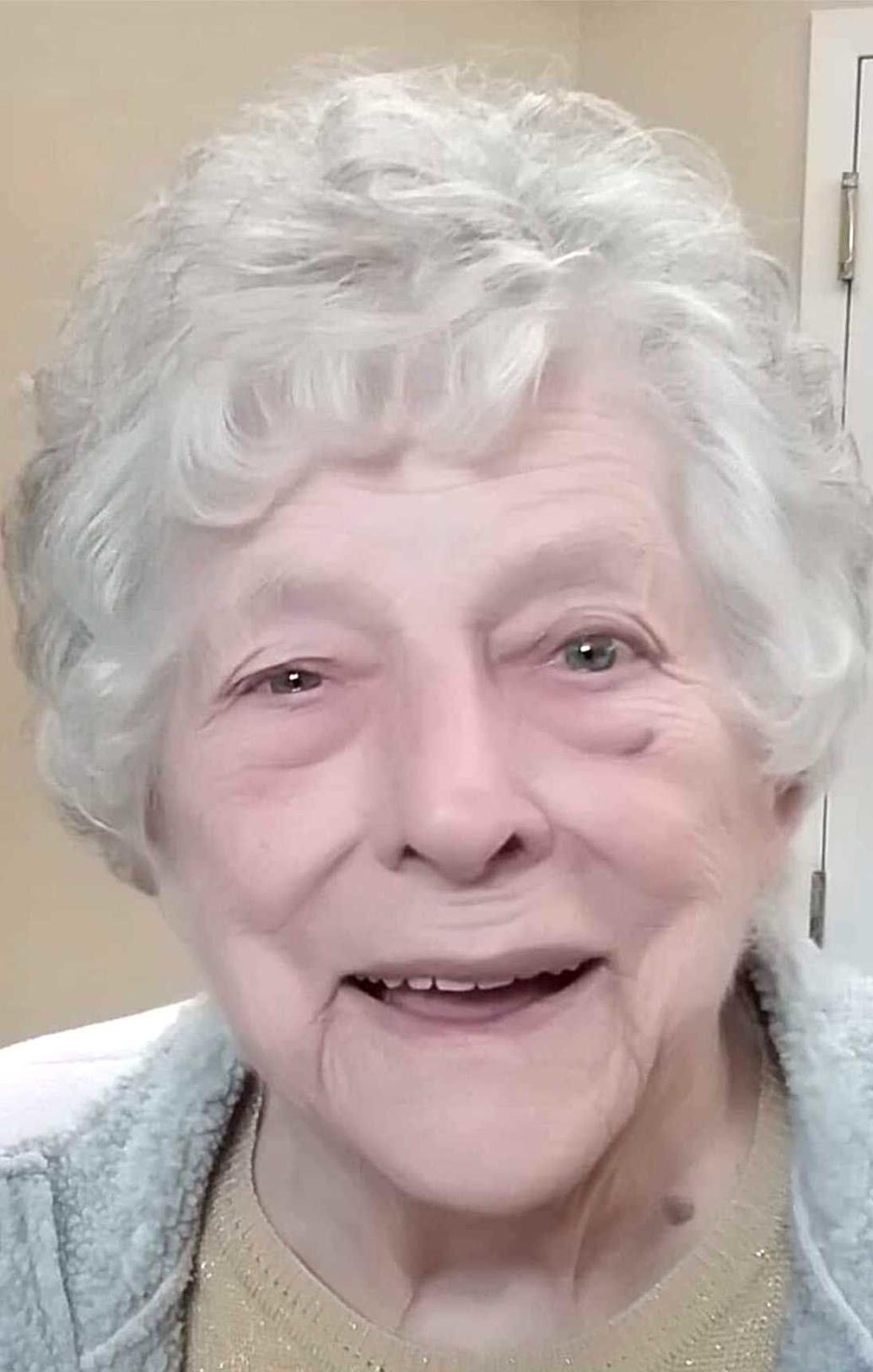 Violet I. Smith | Obituaries | thederrick.com