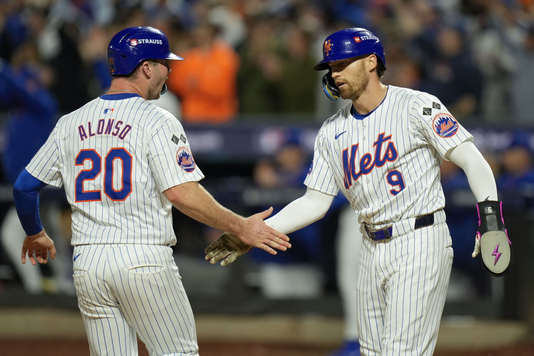 Mets Slugger Pete Alonso Keeping His Playoff Pumpkin Safe — Home And ...