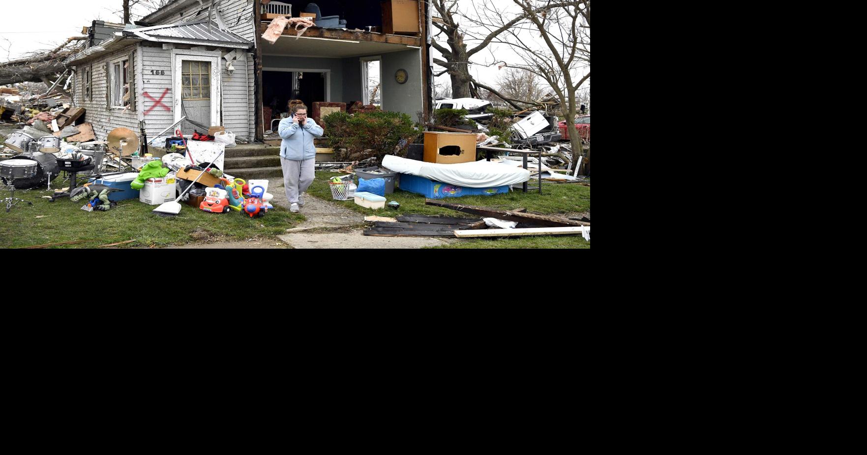 Tornadoes kill 3 and leave trails of destruction in the central U.S ...