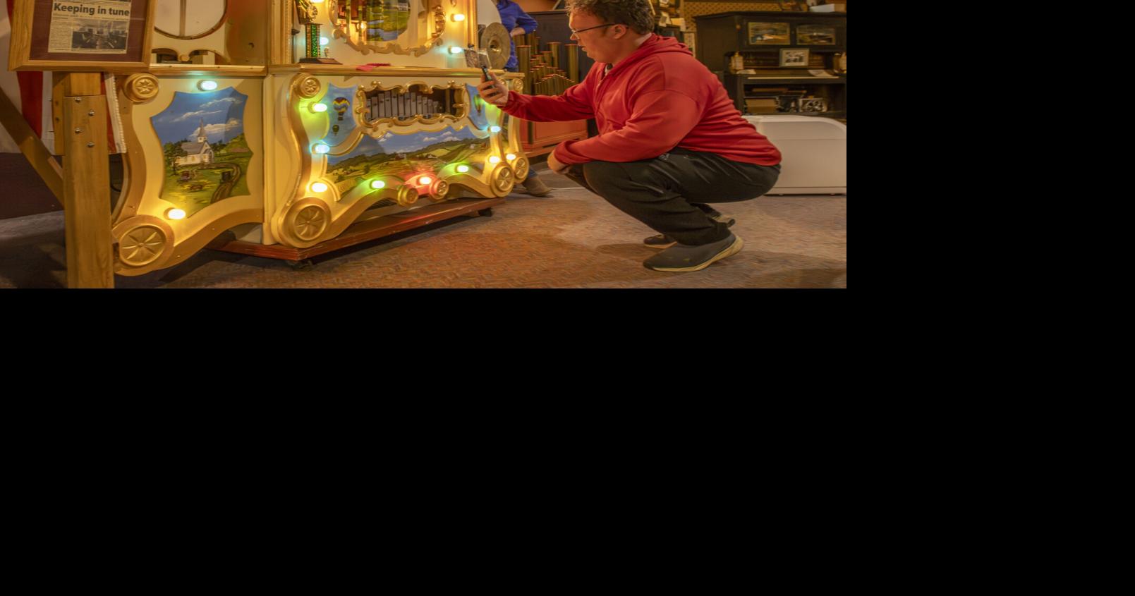 DeBence Antique Music World enjoys energetic season opening