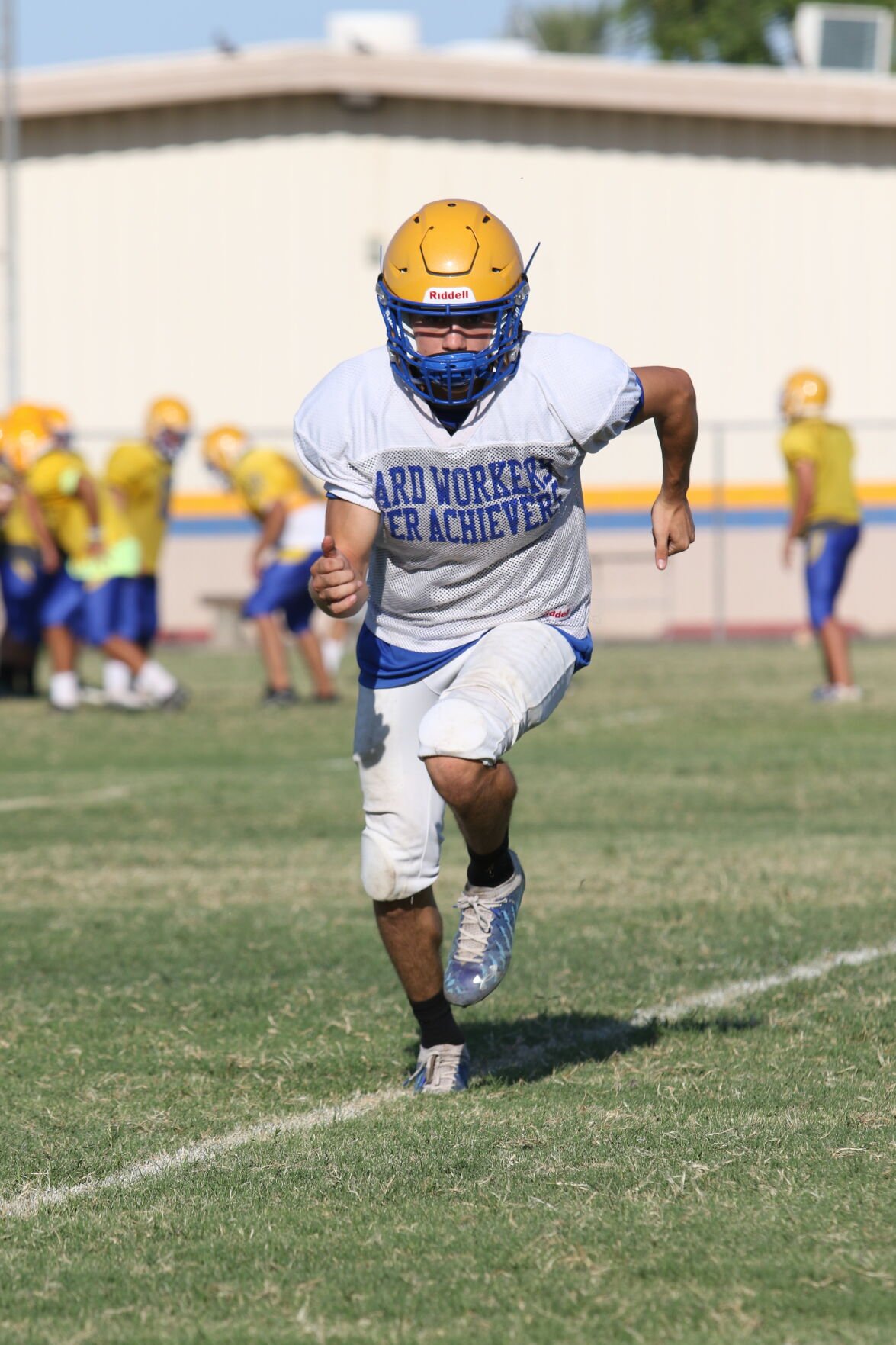 Gutierrez Brawley Union High Football Thedesertreview Com