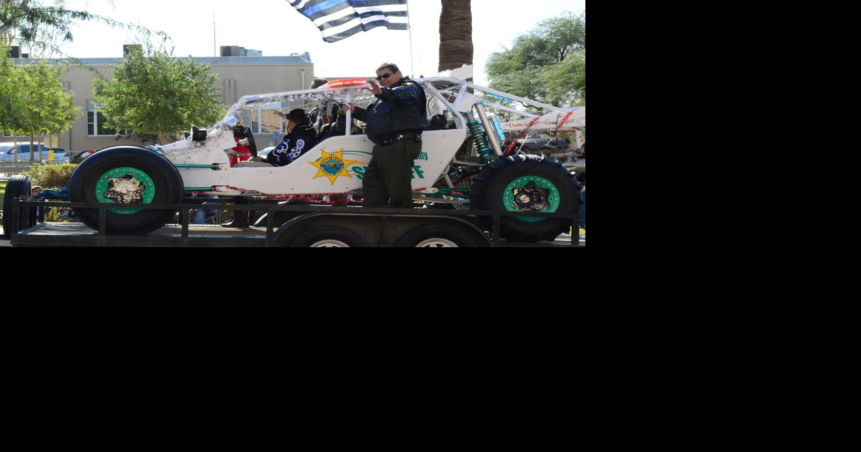 The 71st Annual El Centro Christmas Parade Delivers a Festive Time