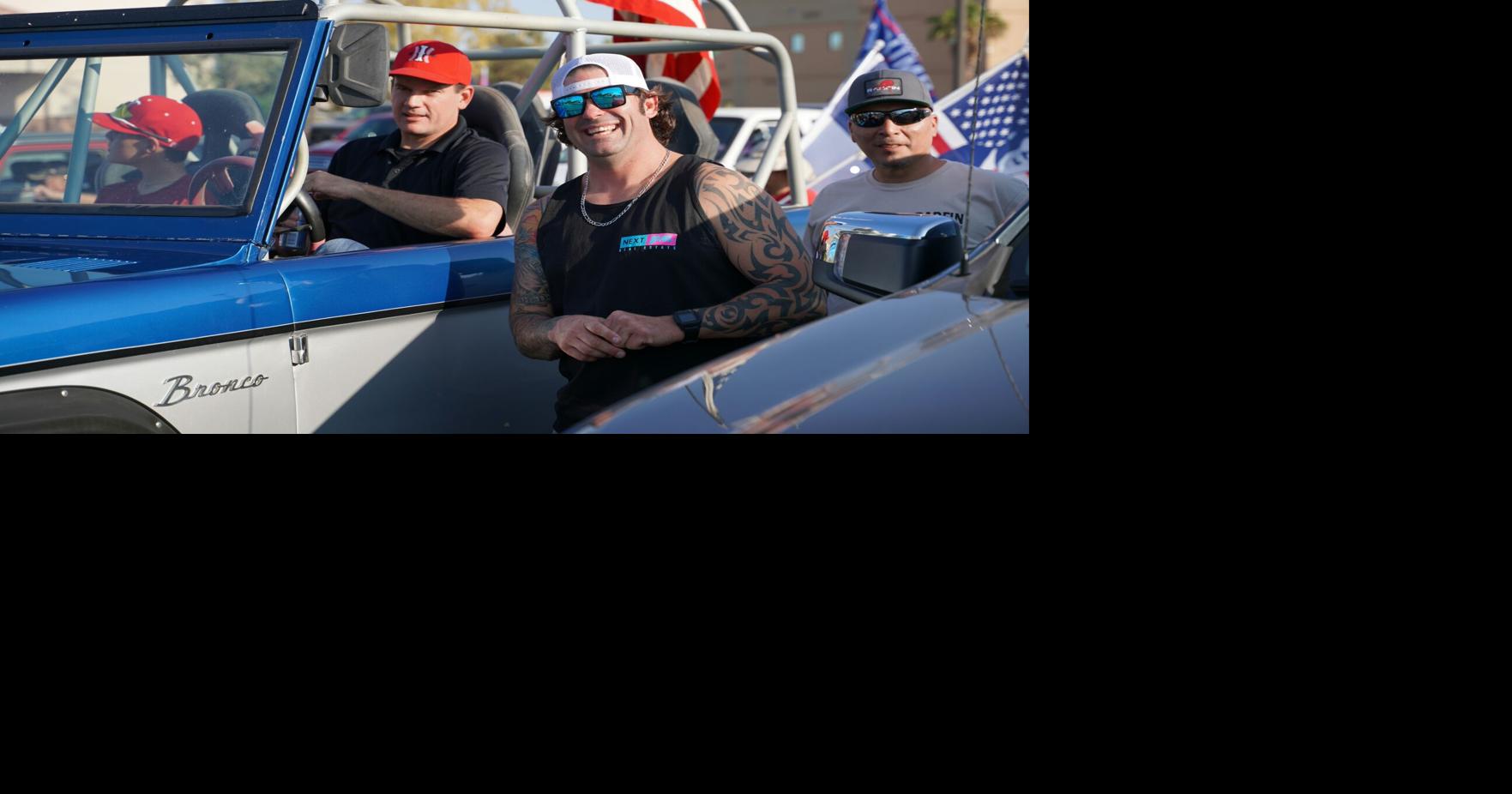 Hundreds gather to show support at Trump rally | News | thedesertreview.com