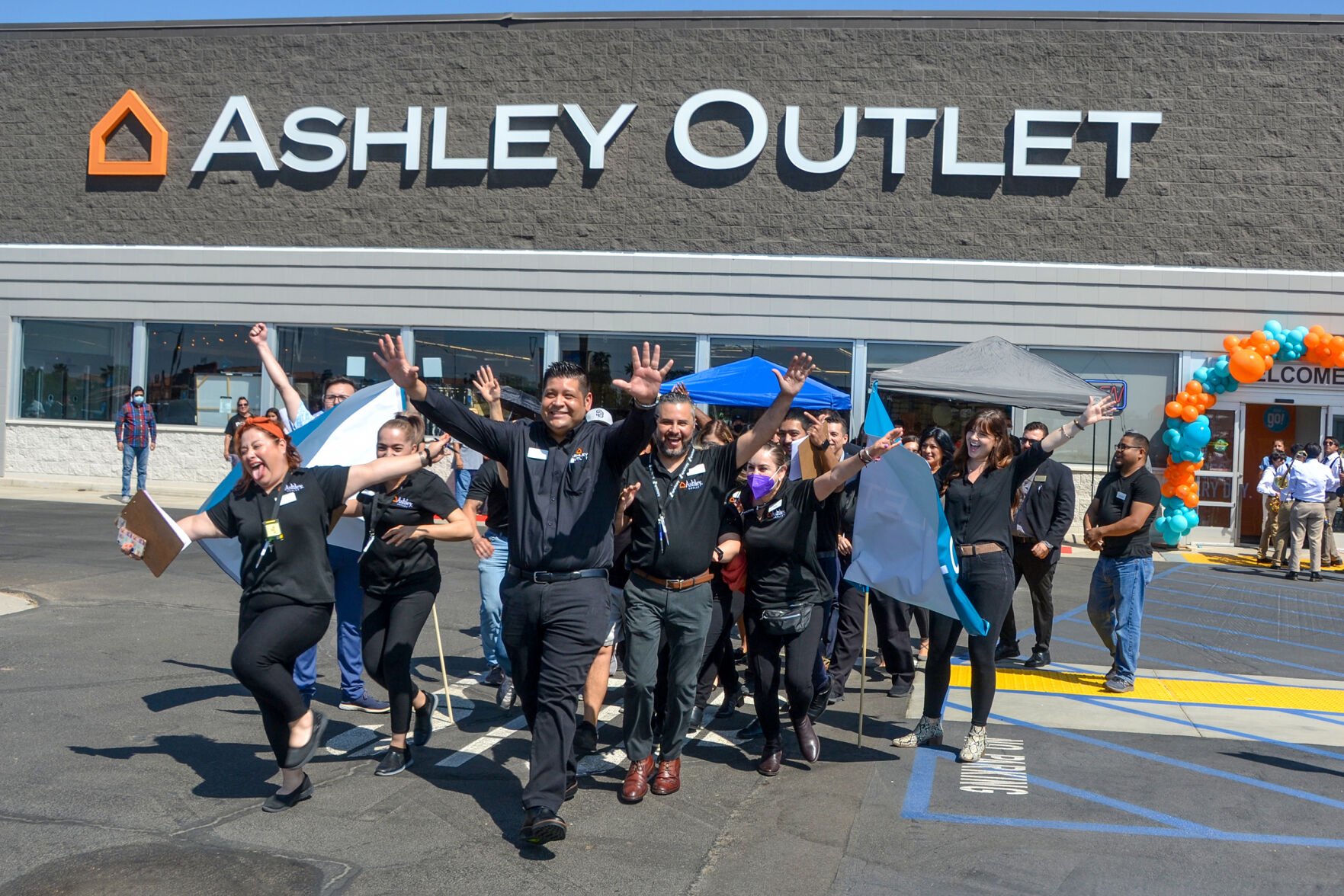 Ashley deals outlet warehouse