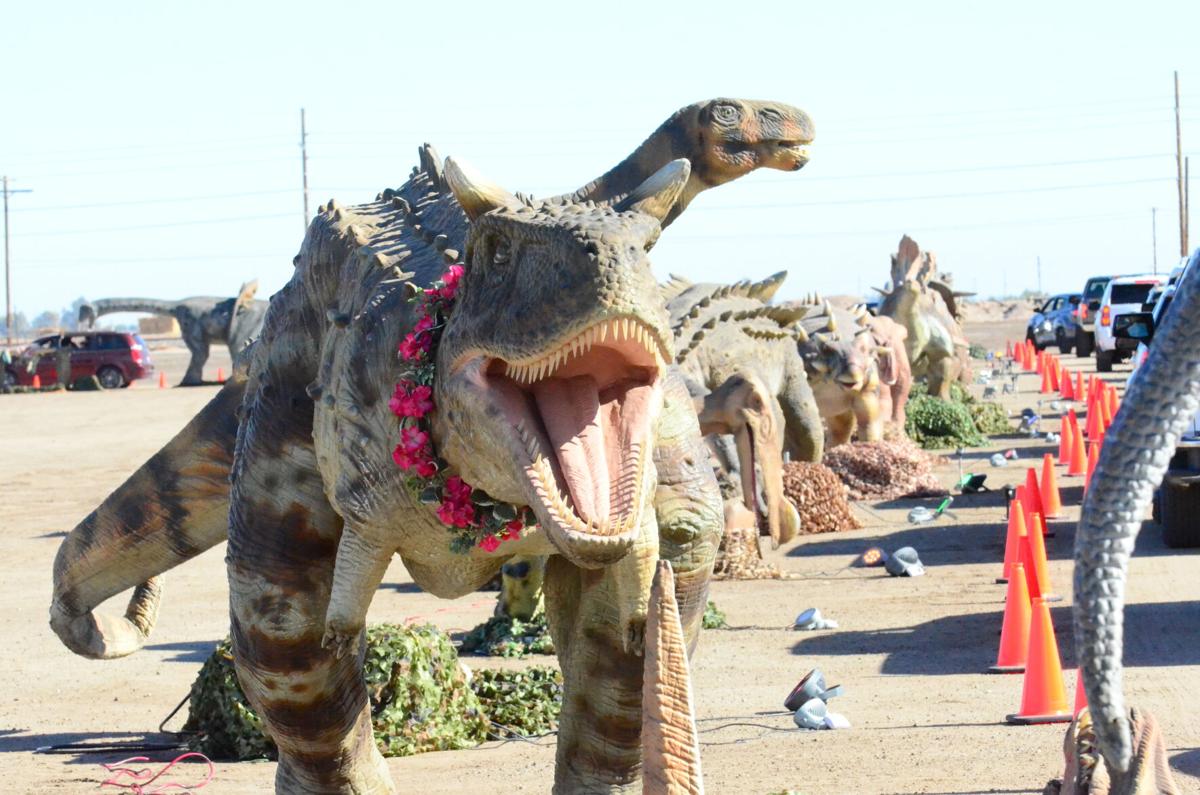 Jurassic Empire S Drive Thru Delivers Dinos News Thedesertreview Com