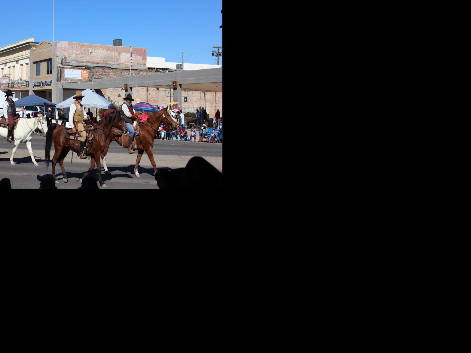 Brawley Cattle Call Parade brings hundreds out to join in tradition