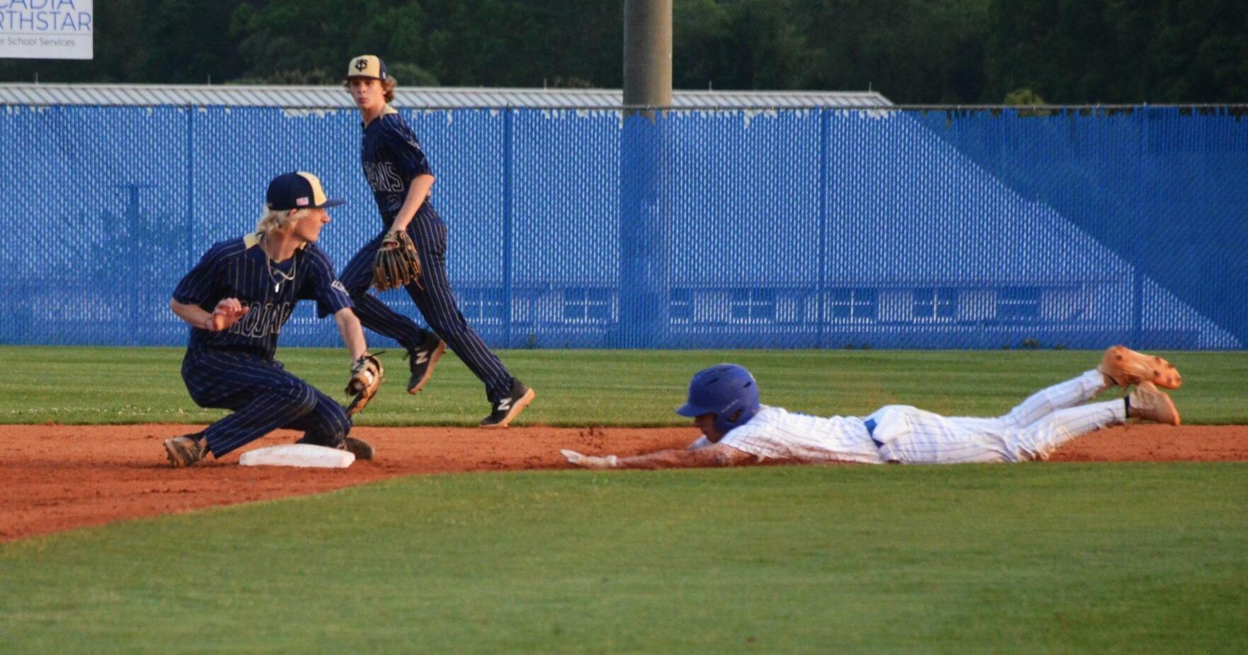 R-S Central slips past CHASE 2-1 on the diamond - Vimarsana News