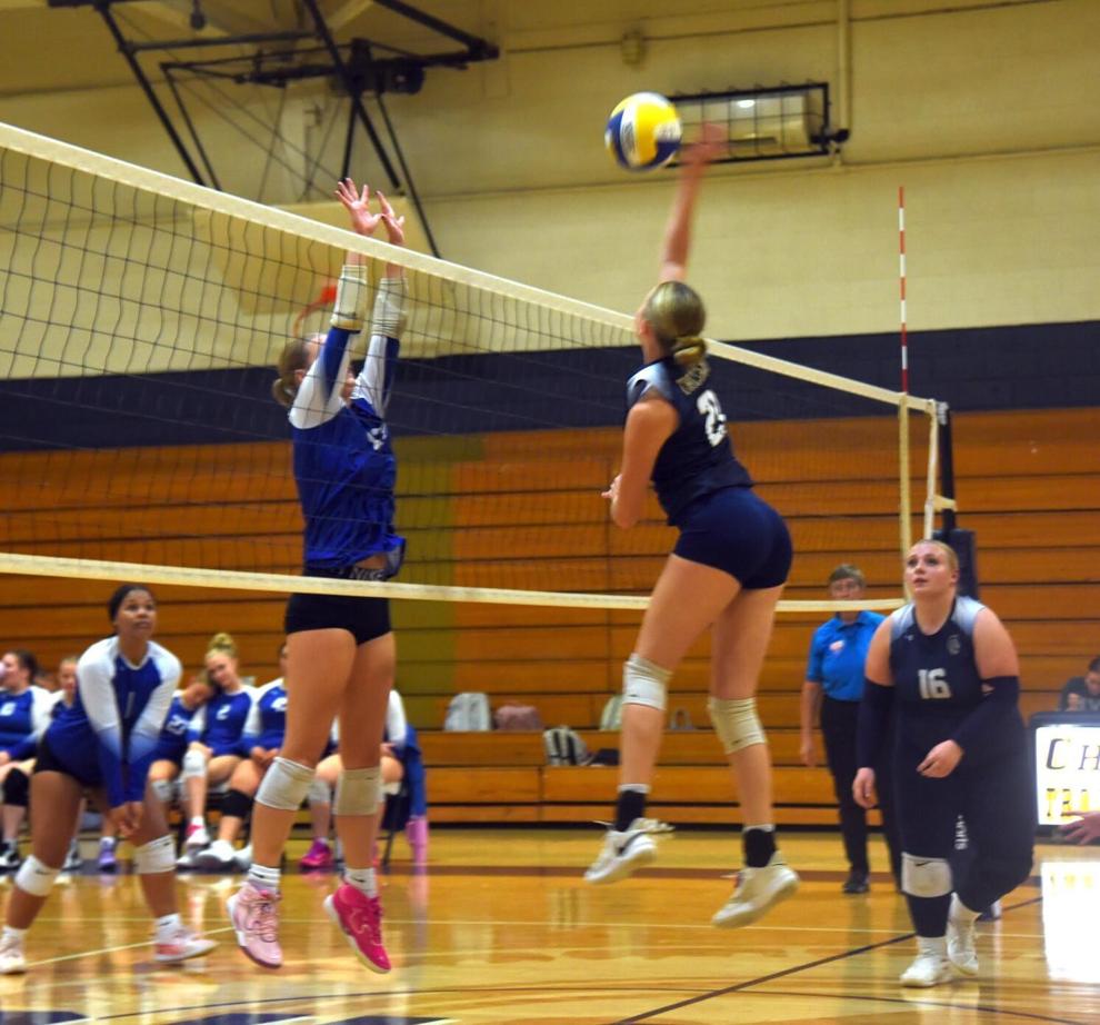 Chase volleyball sweeps Hibriten