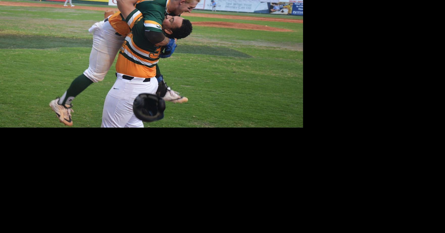 'Rally' Owls secure playoff spot in dramatic fashion in sweep over Asheboro