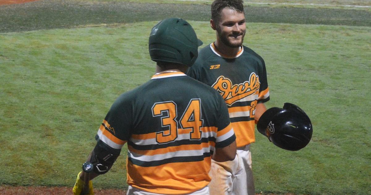 Owls get hot, climb into second place