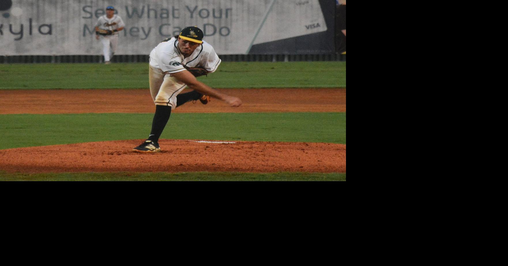 Owls advance to West division championship series