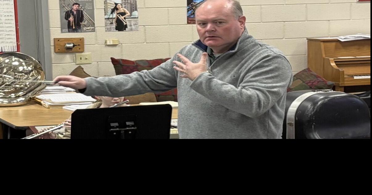 Band director instrumental in donation | Archives | thedigitalcourier.com