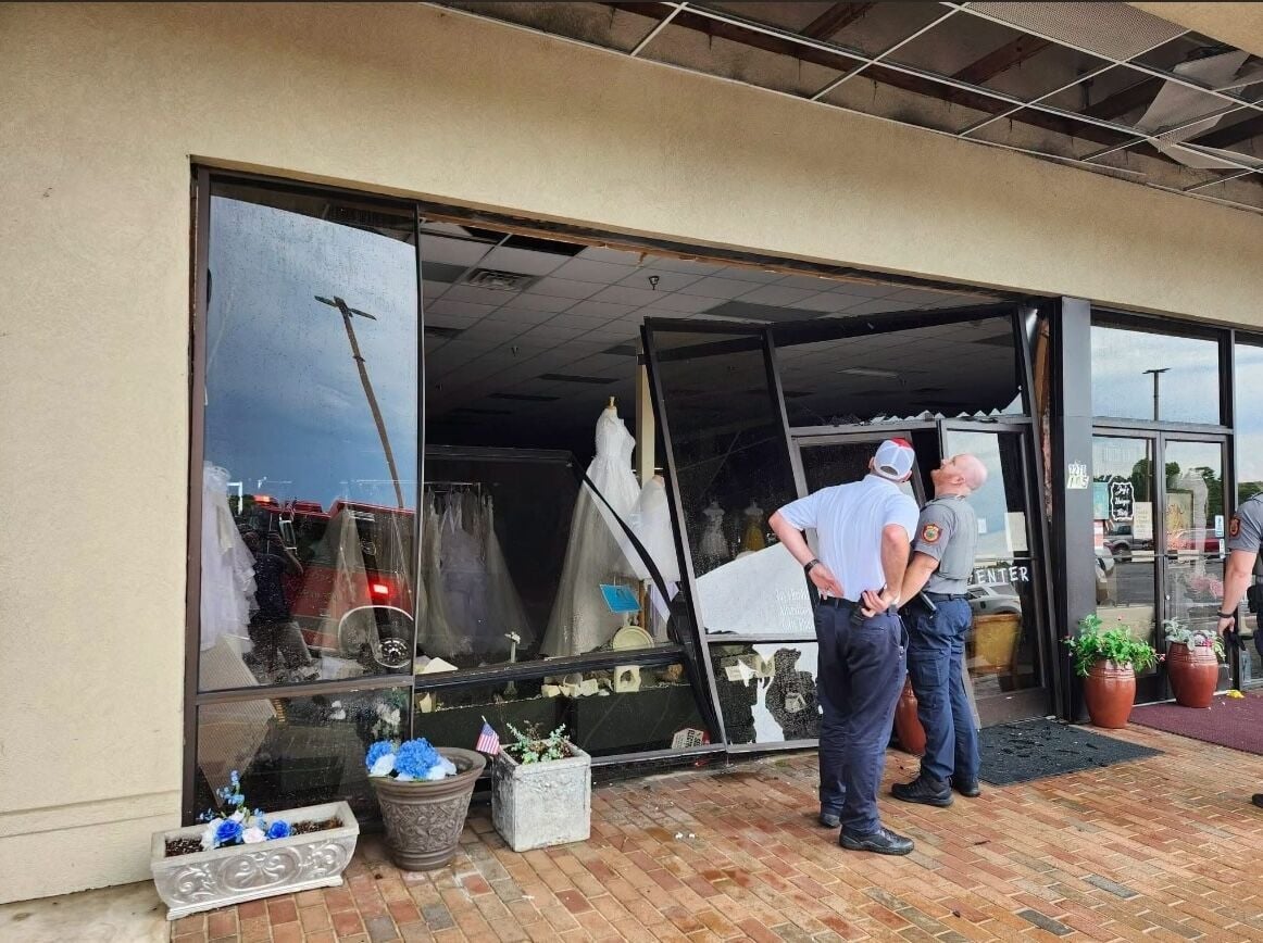 Storm damages Joy's Bridal | Archives | thedigitalcourier.com