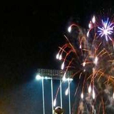 Dodgers To Hold First Postgame Fireworks Show Of The Season - CBS Los  Angeles