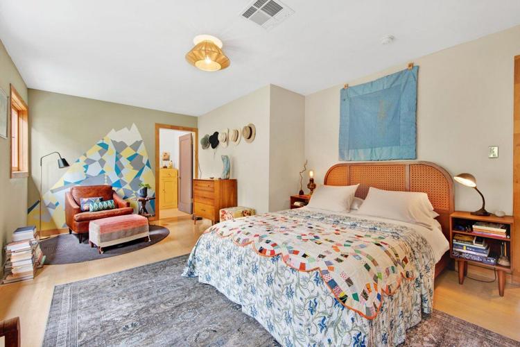 A wellappointed Silver Lake 5bedroom in the Ivanhoe school district