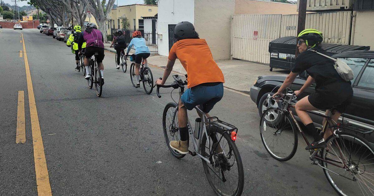 An experiment in bike carpooling rolls across the Eastside