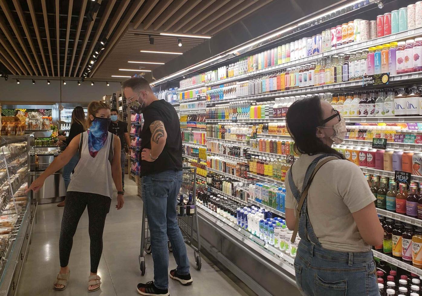 Erewhon In Silver Lake Draws A Crowd On Its First Day Silver Lake News Theeastsiderla Com Erewhon In Silver Lake Draws A Crowd On Its First Day Silver Lake News Theeastsiderla Com