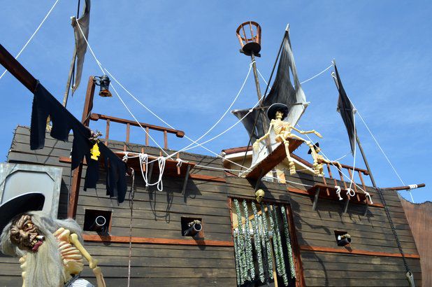 Pirate Ship In The Driveway? Must Be Halloween In Atwater | Scenes And ...