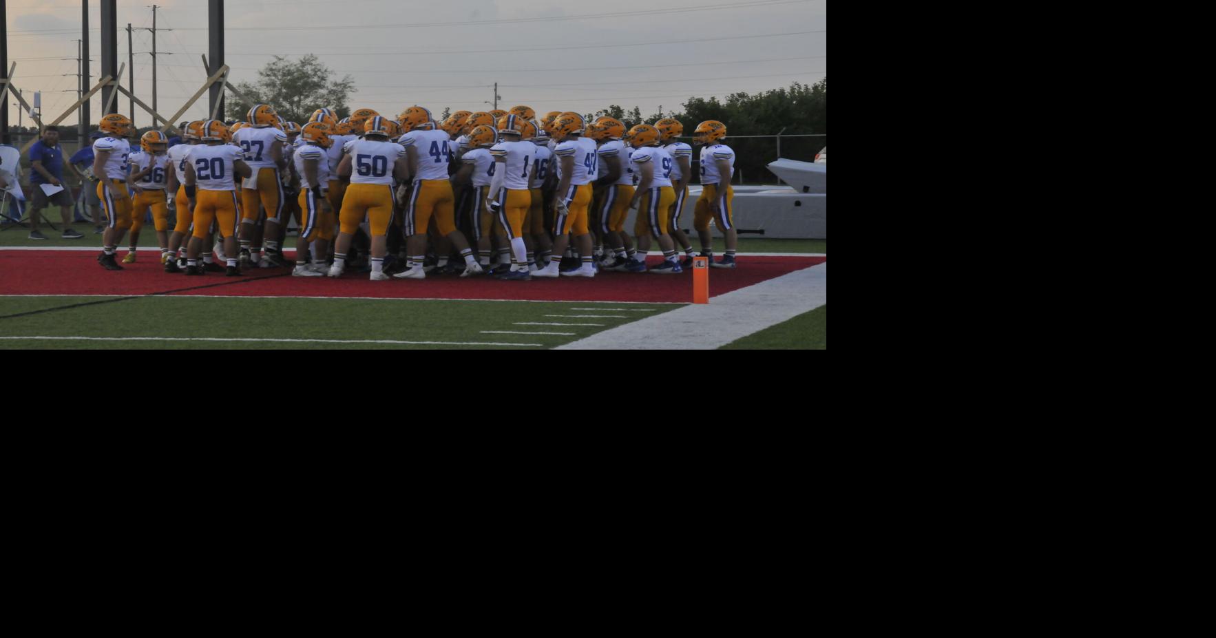 Roughriders football wins season opener | Sports | theeveningleader.com