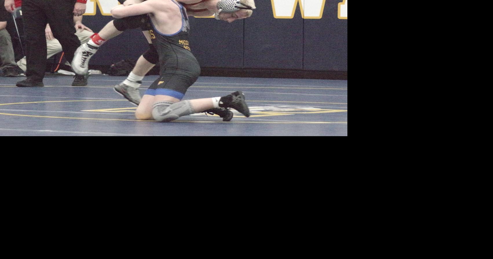 Three Roughrider wrestlers advance to State | Sports | theeveningleader.com