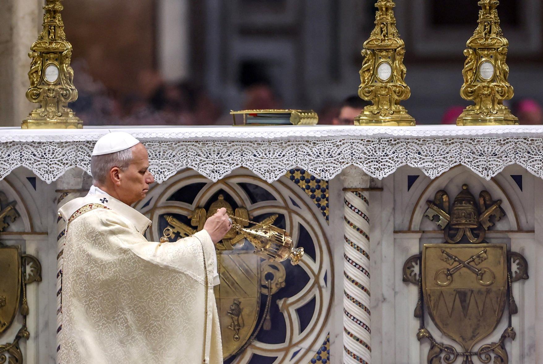 Pope Leo on Holy Thursday: Jesus shows how to give life, not dominate