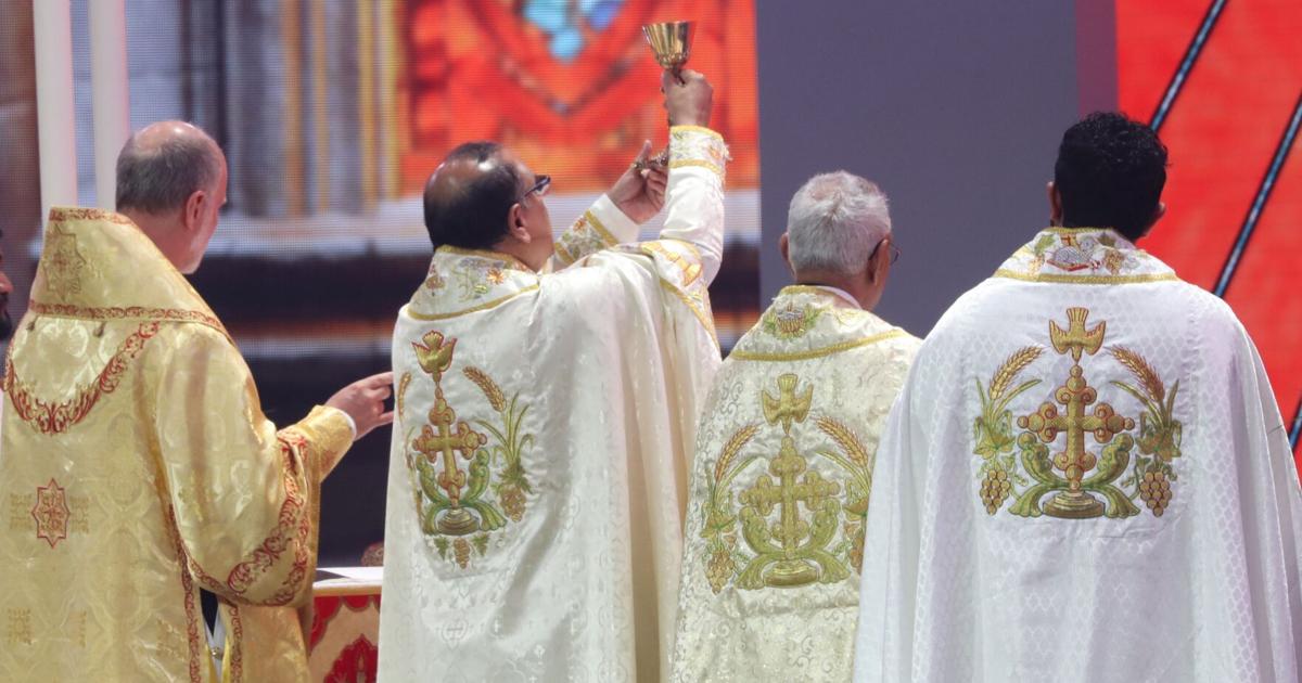 Eastern Rite Communion Thousands discover 'beautiful diversity' around the Eucharist at ...