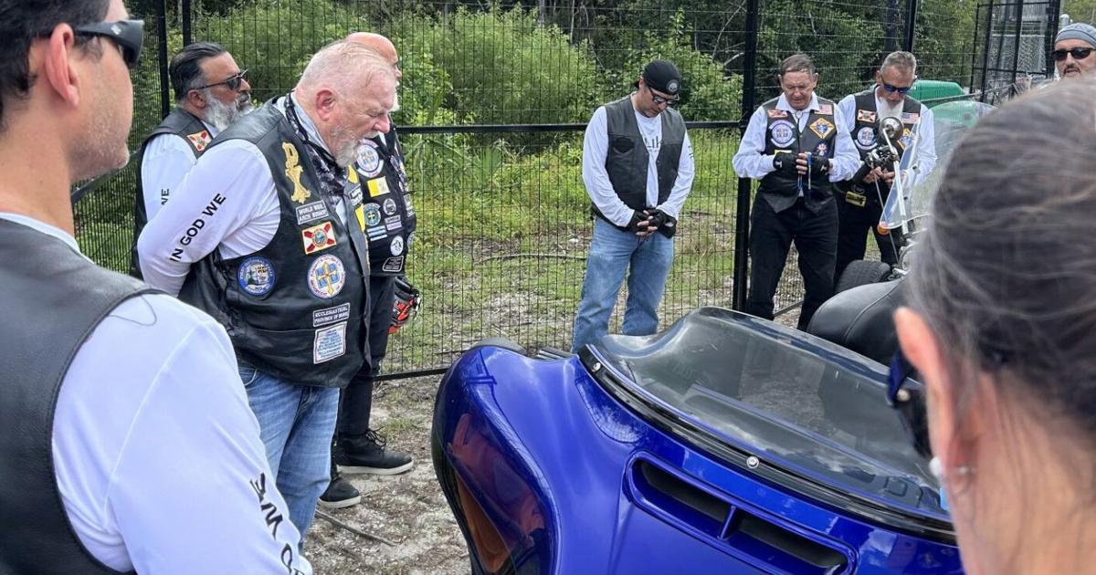 Archbishop prays rosary outside Alligator Alcatraz