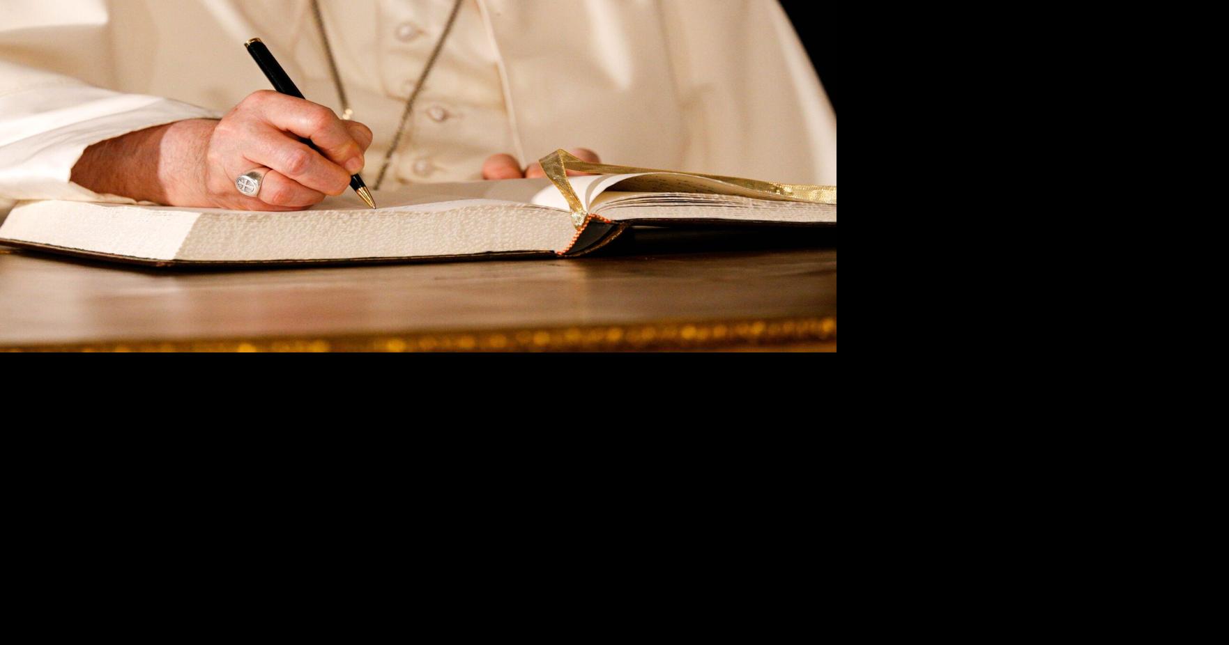 For those who embrace Christ's love, death is not the end, pope writes ...