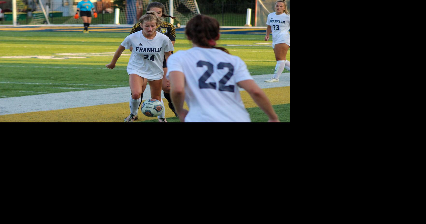 Column | Volleyball, cross country and women’s soccer impress