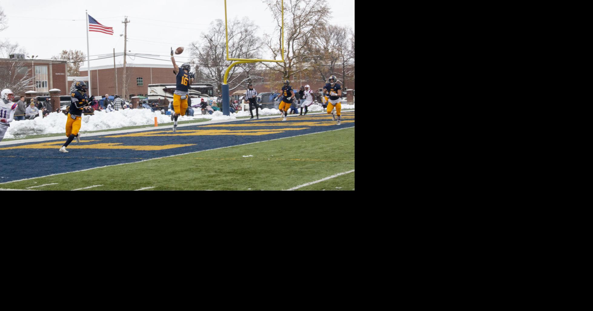 Grizzlies finish season on a snowy gridiron | Sports | thefranklinnews.com