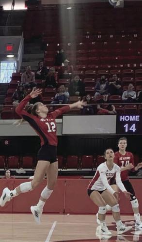 COLLEGE VOLLEYBALL